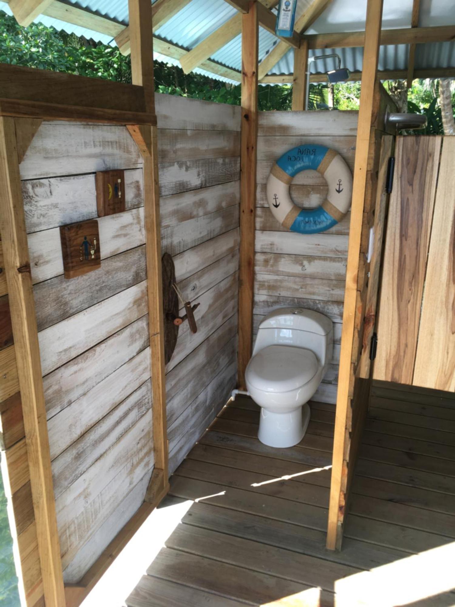 El Toucan Loco Floating Lodges Tierra Oscura ภายนอก รูปภาพ